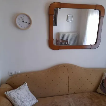 ευρύχωρο 60τμ στο κέντρο, ήσυχη διαμονή * Larissa