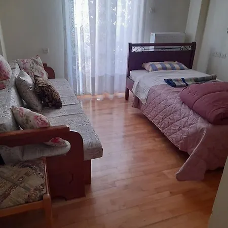 ευρύχωρο 60τμ στο κέντρο, ήσυχη διαμονή * Larissa