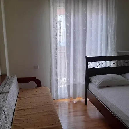 ευρύχωρο 60τμ στο κέντρο, ήσυχη διαμονή Larissa