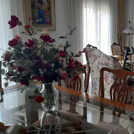 Lägenhet ευρύχωρο 60τμ στο κέντρο, ήσυχη διαμονή Larissa