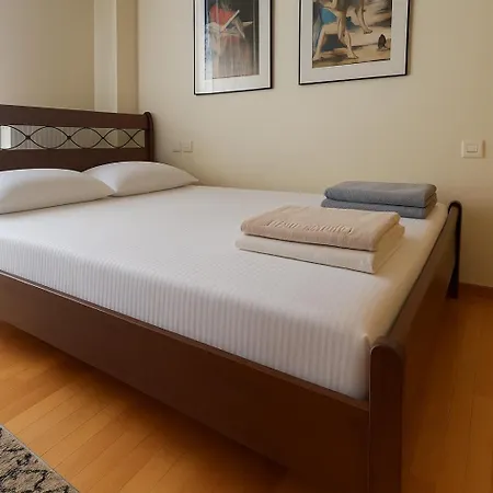 דירה ευρύχωρο 60τμ στο κέντρο, ήσυχη διαμονή לריסה