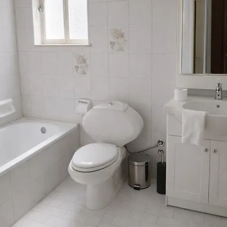 ευρύχωρο 60τμ στο κέντρο, ήσυχη διαμονή Larissa