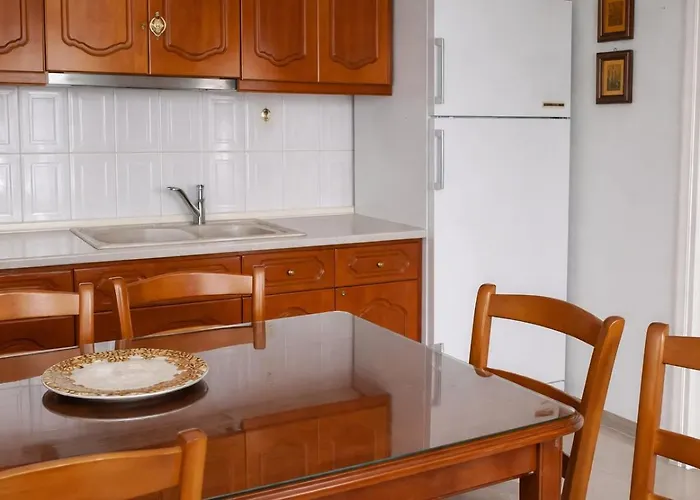 דירה ευρύχωρο 60τμ στο κέντρο, ήσυχη διαμονή