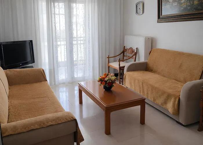 דירה ευρύχωρο 60τμ στο κέντρο, ήσυχη διαμονή לריסה